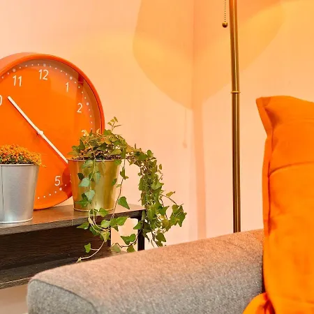 Cozy Latin Quarter Near The Seine & Metro & For 4 N6-10 * Parigi